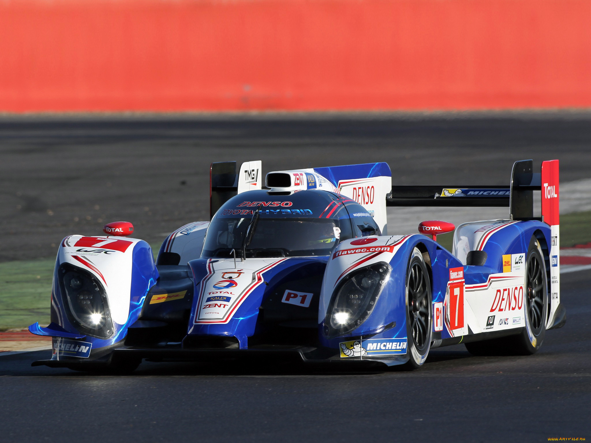 ,  1, , , , toyota, ts040, hybrid, 2014